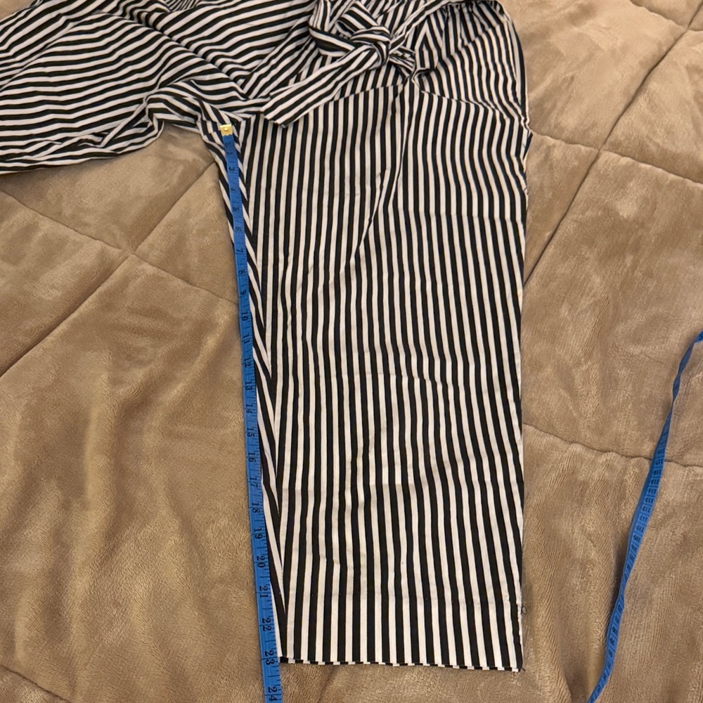 Zara Basic Monochrome Striped Trousers - Picture 5 of 9